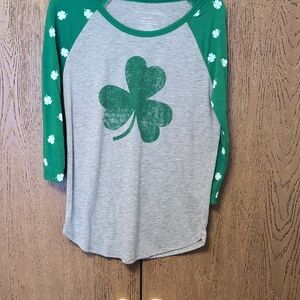 Green Shamrock Women's Raglan Shirt